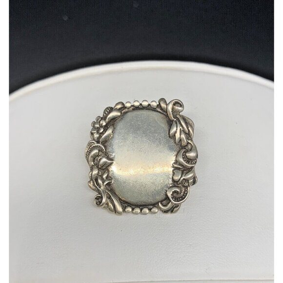 VINTAGE 1994 DESIGNER ANDREA BARNET Sterling Silver Ornate Scroll Frame Pendant - Picture 1 of 6